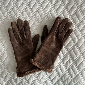 Isotoner Brown Leather Gloves for Women